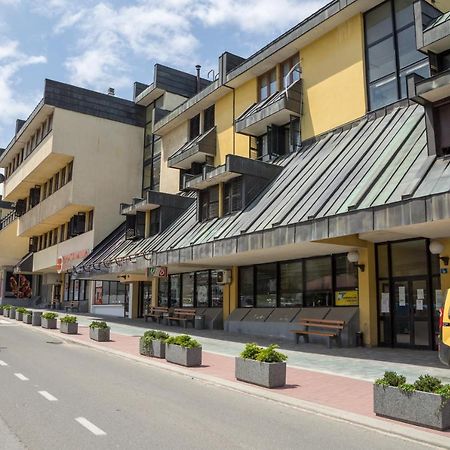 Lux Centre Apartment Жабляк Экстерьер фото