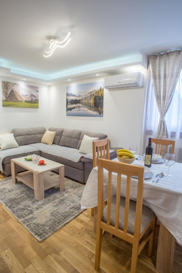 Lux Centre Apartment Жабляк Экстерьер фото
