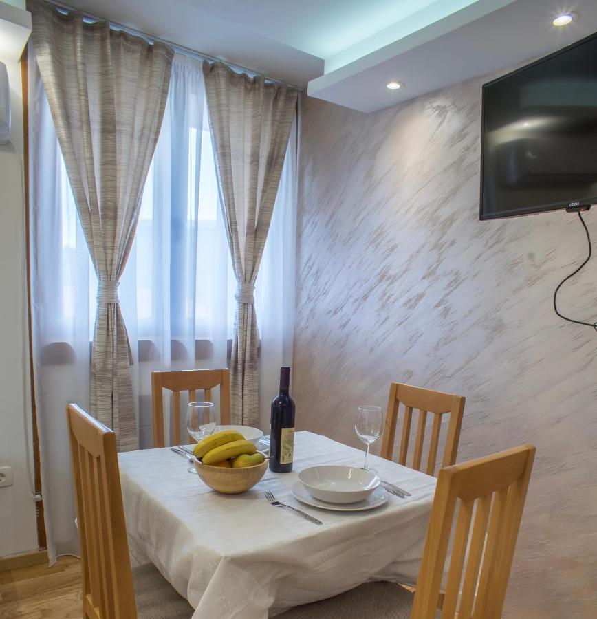 Lux Centre Apartment Жабляк Экстерьер фото